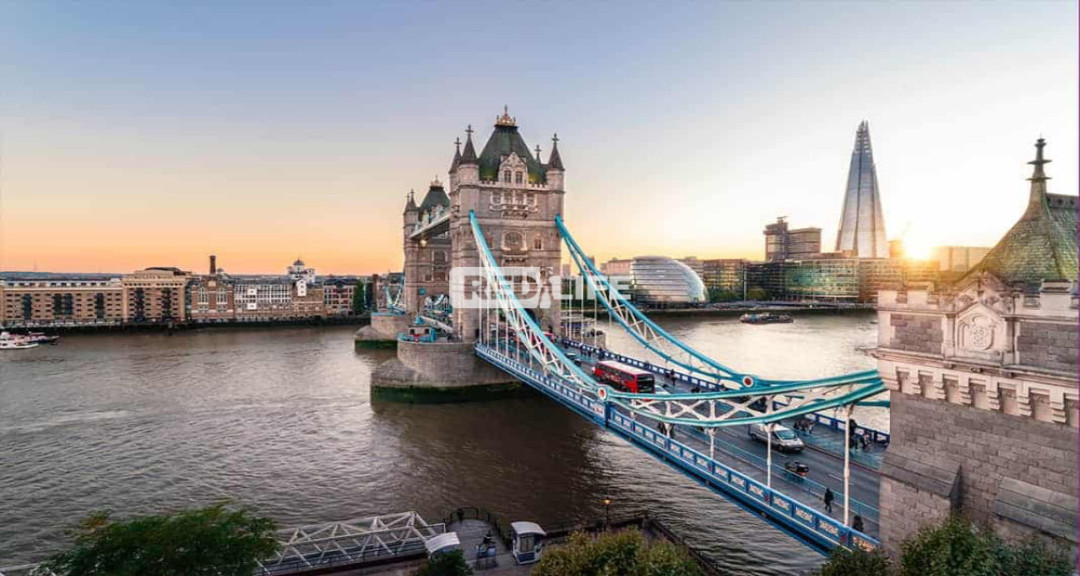 Kedves Csajok!
London belv&aacute;ros&aacute;ban k&eacute;t csinos,