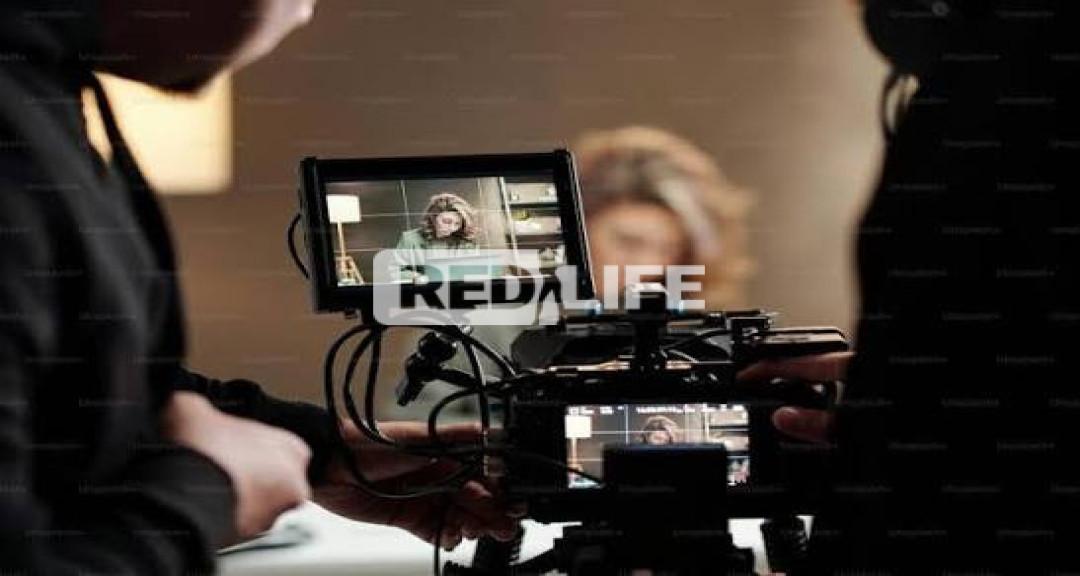 Castingaufruf (Erotikfilm, professionelles Setting)
&nbsp;
Wir suchen